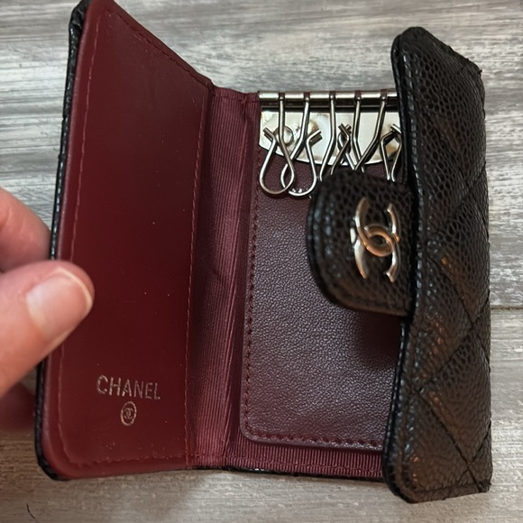 Chanel Black Quilted key holder - Picture 2 of 5